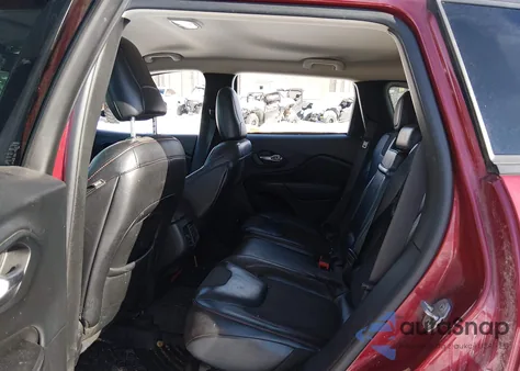 2015 Jeep Cherokee Trailhawk z USA, uszkodzony, nr VIN 1C4PJMBS7FW588065